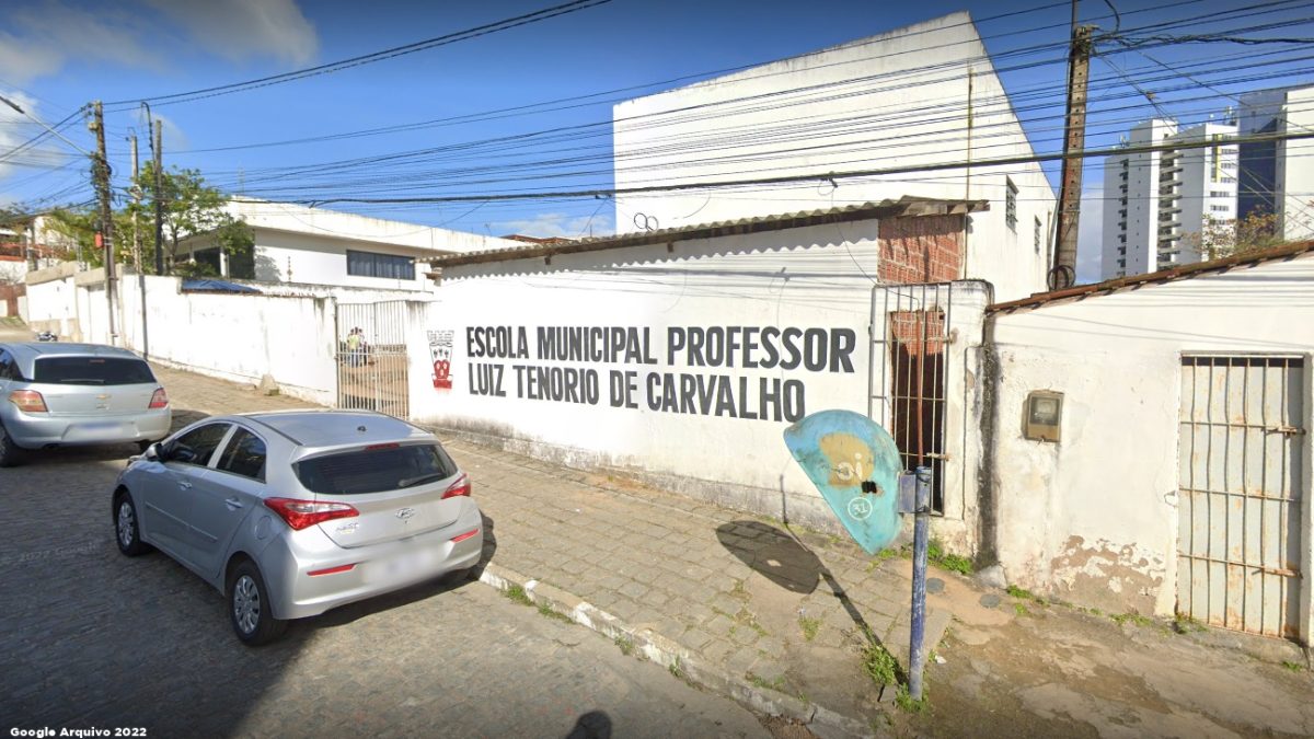 Como chegar até Escola Municipal Cabo Cobrinha em Garanhuns de Ônibus?